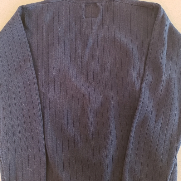 Hollister Sweater - Picture 5 of 9